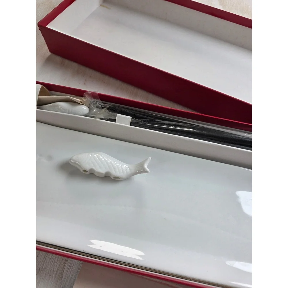 Crate & Barrel Sushi for Two 8 Piece Set White Ceramic Fish Plates Chopstick NEW